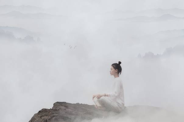 龙年出生者：自负与谦逊的反思