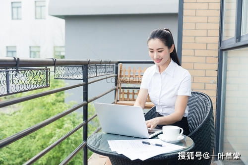 1）正西方空置花瓶之不利作用于