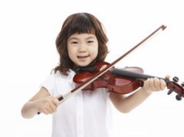 案例分析：名家起始年龄之比较