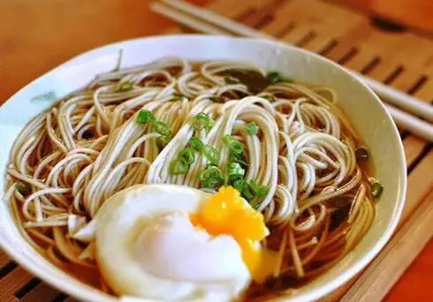 （一）新麦收获与丰收庆贺的物质基础