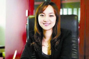 夜较深人静时镜中人脸为何会笑意盈盈？