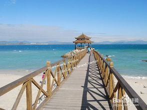 1. 三亚：阳光沙滩比基尼！还有海鲜大餐哦！