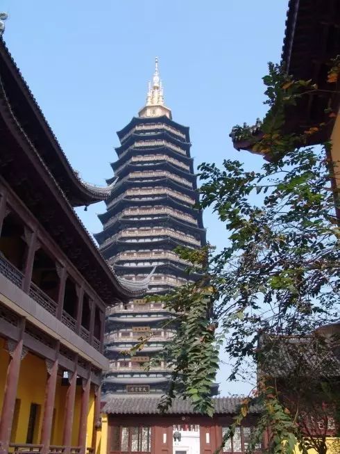 天宁宝塔：有点像外星建筑