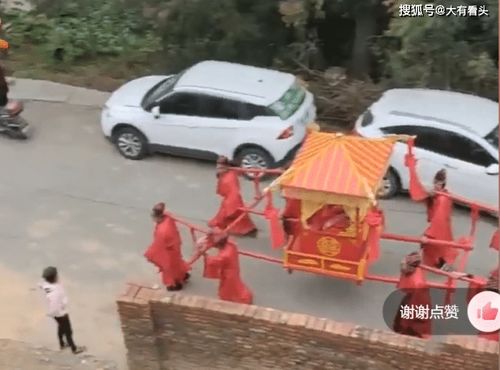 风水学中轿杆如何固定在八抬大轿上？