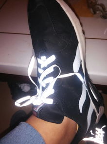 含蓄情感表达：情愫暗生的微妙暗示