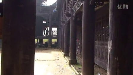 较深夜时分，古宅镜中人脸血泪斑斑，这是为何？