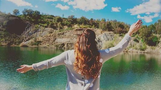 如何为八字无水的女人进行大溪水命八字无水补救？