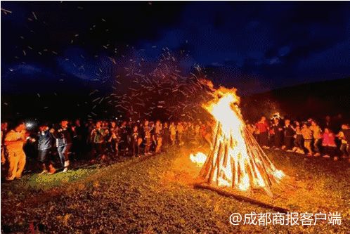 三、 彝族火把节的历史渊源及其对择吉的影响