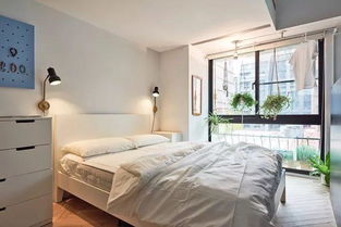 五、主卧室内窗户对冲：扰乱睡眠质量与夫妻感情