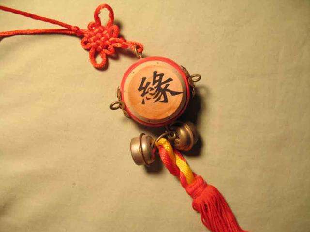 一、  命理基础：夫妻宫与财官星的互动逻辑