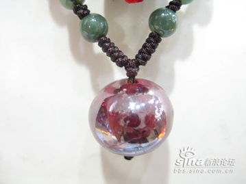 玉佛吊坠：让你秒变社交达人！