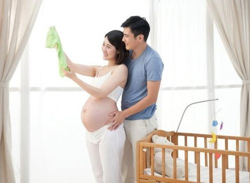 六、 子女信息的一致性检验
依据四柱推算法则，男女双方首胎子女之性别若出现不一致，则极易导致夫妻缘分难以成立；反之，当双方八字中关于首胎子女性别的信息保持一致时不仅预示着两人在子嗣方面具有天然契合，也进一步强化了整体命局中的和谐因素。
七、 因果因素对命运差异性的解释框架
因果律视角下的命理差异：
    即便两人的八字结构高度相似，但由于前世业力（比方说各自积累的一百万德）以及今世选择（包括教育背景、职业路径等）的不同，使得到头来的人生轨迹呈现出不可避免的分叉。所以呢， 在分析夫妻八字是否完全同步时必须将因果律纳入考量，以避免将表面上的“一致”误判为“全然等价”。
八、 综合评价及研究展望
总的来说：
夫妻八字相同虽能提供情感默契与价值观共振的平台，但并非决定命运全然统一的唯一因素；环境变量、个人抉择以及因果业报均会对具体发展产生深远影响。
P5：当喜用神强而且五行互补时 通常预示着婚姻质量较高且家庭氛围更加和谐；反之，则需警惕潜在冲突并采取适当调适措施。
P6：子女信息的一致性以及日干阴阳属性的互补，为评估夫妇长久共处提供了重要参考指标。
P7：不同运势阶段（如七杀运与正官运）对婚姻满意度产生显著调节效应， 这一点亦应纳入实证研究范畴，以期揭示更细微的发展规律。
所以呢，这一现象是否应当引发我们对于传统命理学理论框架中“结构决定论”与“行为选择论”之间关系的深入反思呢？明摆着， 通过更加精细化的数据收集与跨学科方法论融合，可以进一步厘清夫妻八字相似性的真实意义，并为现代婚恋指导提供更具科学性的参考依据。
—— 完 ——