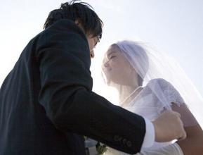 八字丁火日主与哪种命理特征的女性注定缘分深厚？