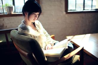 （一） 生肖狗：忠诚威望的守护者形象