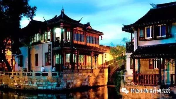 班庄旅游景区：古镇与主题乐园的不协调混搭