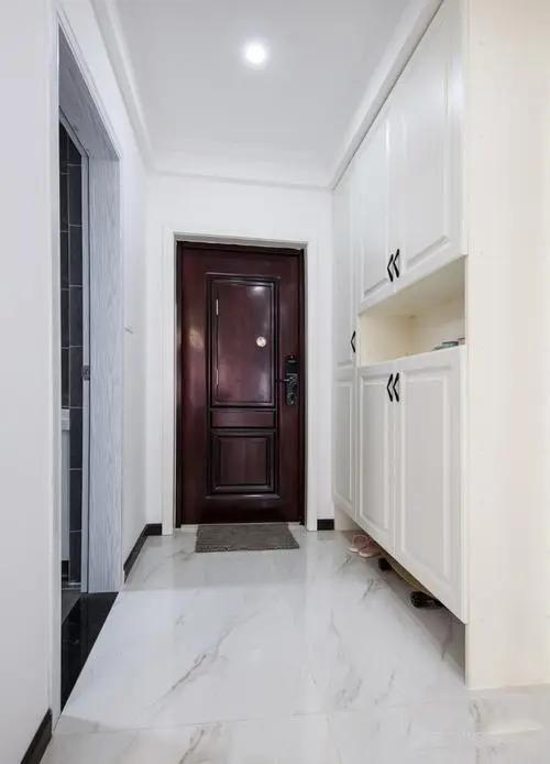 ：入户门朝东的象征意义与风水价值