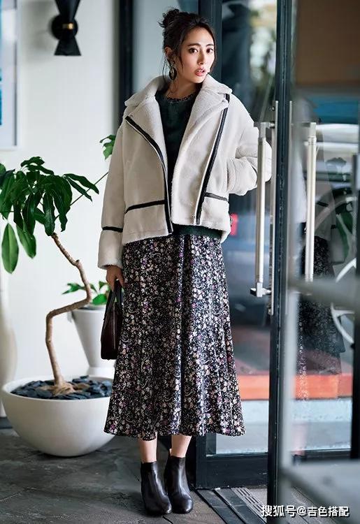 如何根据每天五行穿衣，搭配五行颜色衣服？