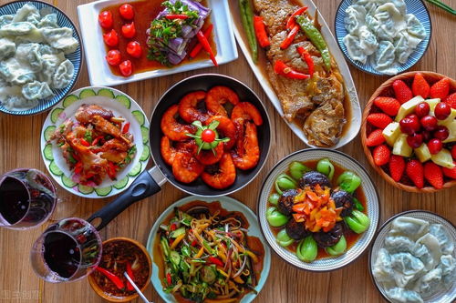 年夜饭的核心寓意：辞旧迎新与团圆美满