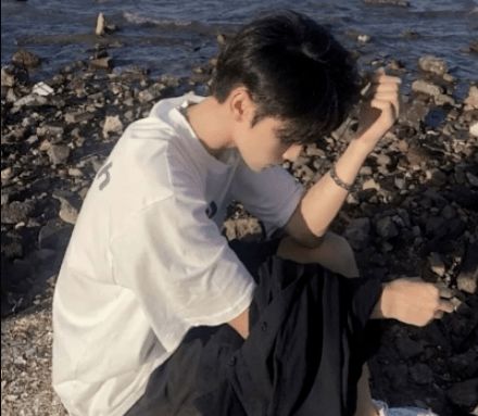 （一）土象星座：稳重与深沉的内在表达