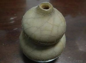 2）釉面湿润度与光泽反射