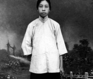鲁迅与其原配妻子朱安的婚姻关系命运：生辰八字不合的传统方式视角与现代化解读