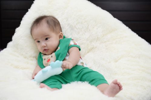 牛宝宝取名所用偏旁是牛，吴姓缺金的牛宝宝取名女，如何改写为一个的？