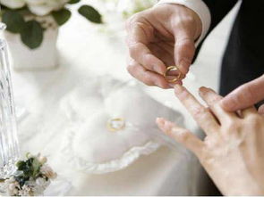 什么样的女命八字特征显示不宜早婚？