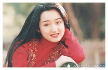 杨钰莹八字婚姻如何，美女图片中能看出哪些婚姻暗示？