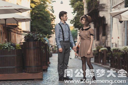 梦见跟人逛街预示着什么含义？