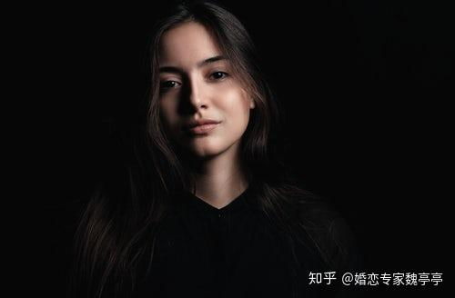 1. 提供给男性群体明白与包容的女性群体即为“宝”