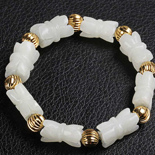 2026年红绳手链对男性有什么特殊寓意？