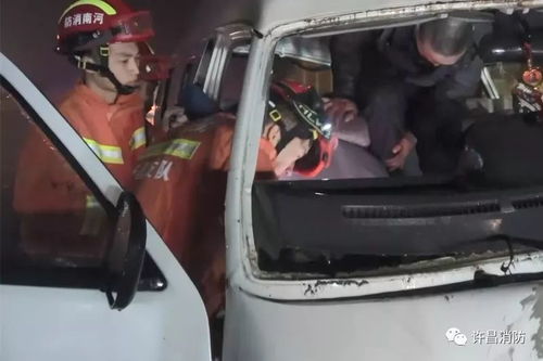 空间错位与梦境式回归的复合句构造