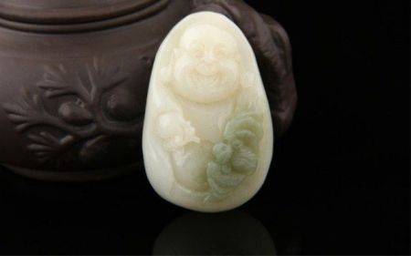 轻如鸿毛指的是哪个生肖？属龙的人佩戴哪种玉器最适宜？