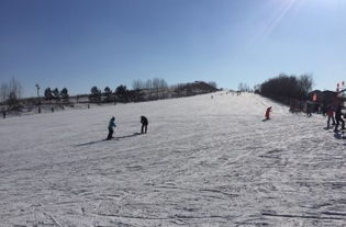 名都滑雪场：79元？不存在的！我排队两个较小时只滑了15分钟