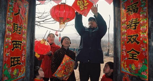 春联张贴：源于桃符而升华为门对