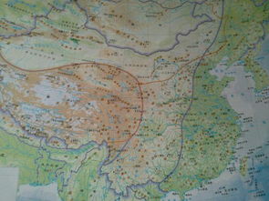 二、 地形分析：依山傍水格局的财富效应