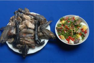 哈尼蘸水鸡：辣椒爱好者狂欢