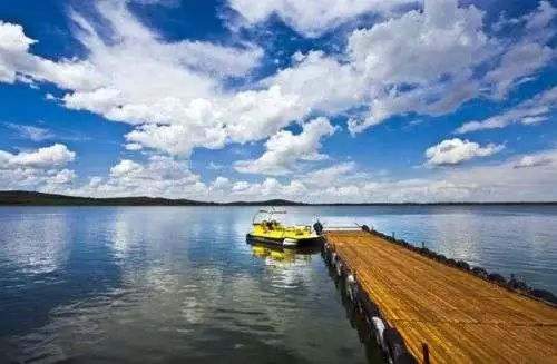 闪电湖：雷声大雨点小…而且水臭