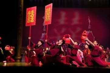 甲子年四月十三日出生的人，其八字命理究竟有何特点？
