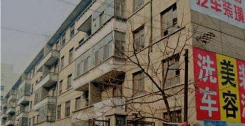 一、 ——废弃楼宇中的幽灵叙事与民族记忆
