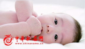 3. 联想式起名法——依据出生时家长情境进行寓意联想