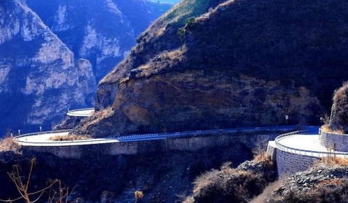 沿途景点：不去后悔去了梗后悔 (真的!)