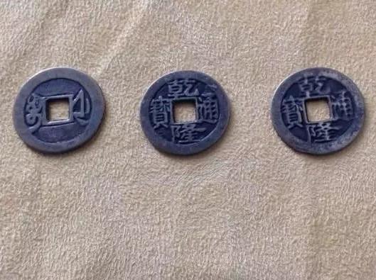 三、 操作方法：三枚硬币抛掷法与六十四卦的对应机制