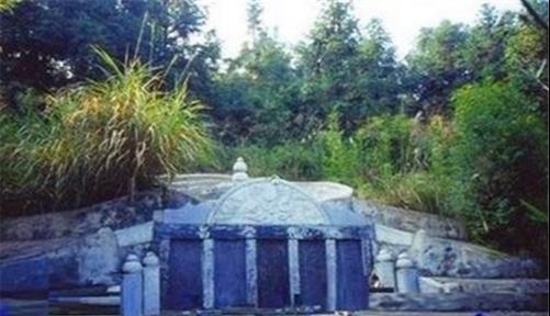 一、 历史渊源与传统记载