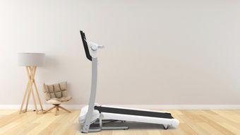 风水摆设中，秤放在哪个位置寓意吉祥？