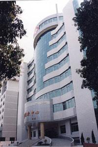 阴气沉重沉重之建筑物对阳台朝向的负面效应