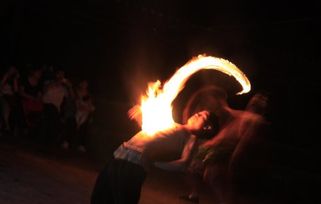 梦见情侣被火烧身有什么特殊预兆？