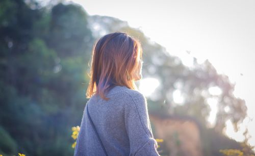 食伤背禄女命是否注定婚姻不顺，食伤女人婚姻真的不好吗？