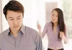 男命官杀多而女命无官杀，这种性别差异在命运上究竟有何不同之处？