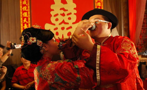 夫妻宫有禄命带华盖，如何判断是否有禄才能确定婚姻？